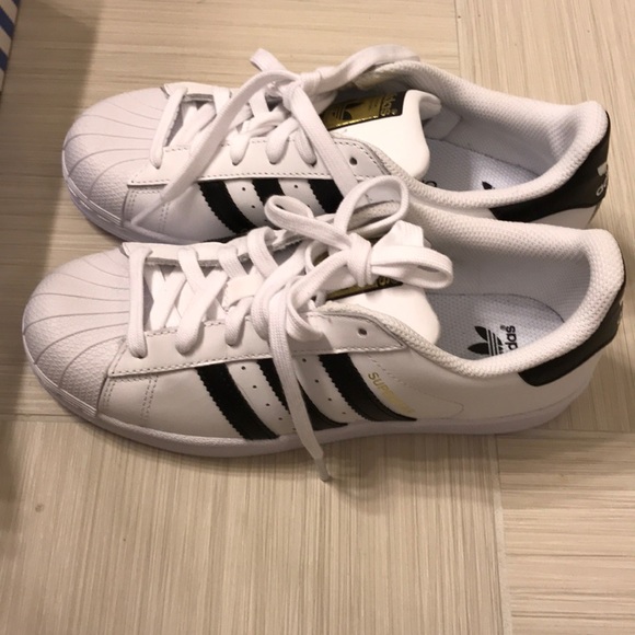 Brand new Adidas superstar 3 black and white - Picture 2 of 4